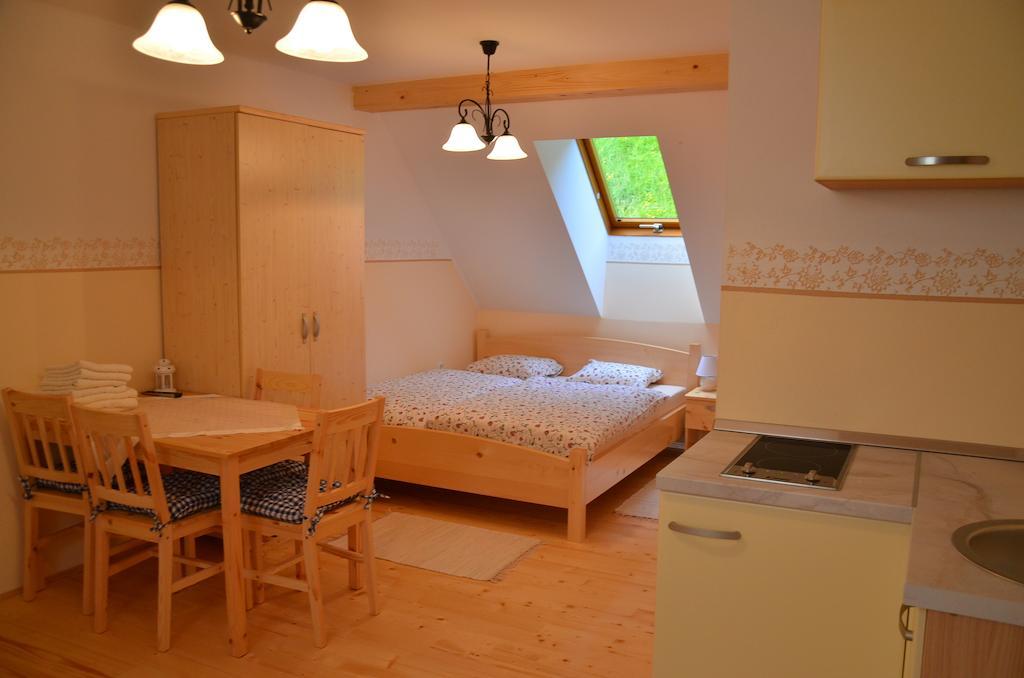 Farmhouse Štiftar Solčava Rum bild