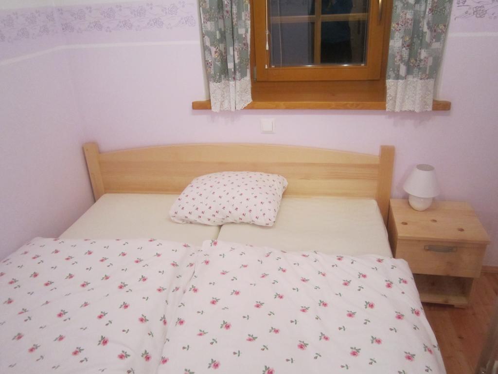 Farmhouse Štiftar Solčava Rum bild